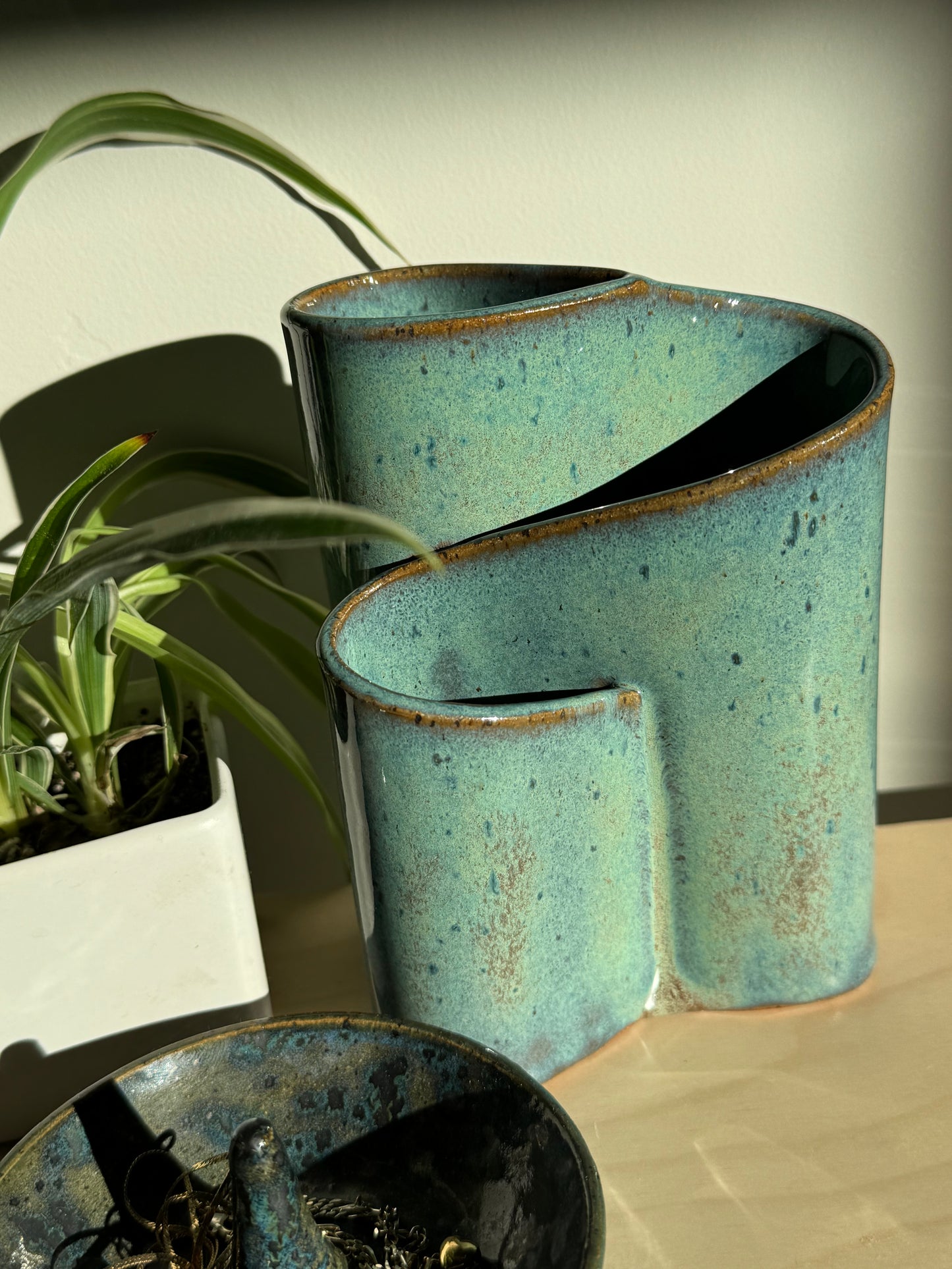 Smooth Ribbon Vase #1