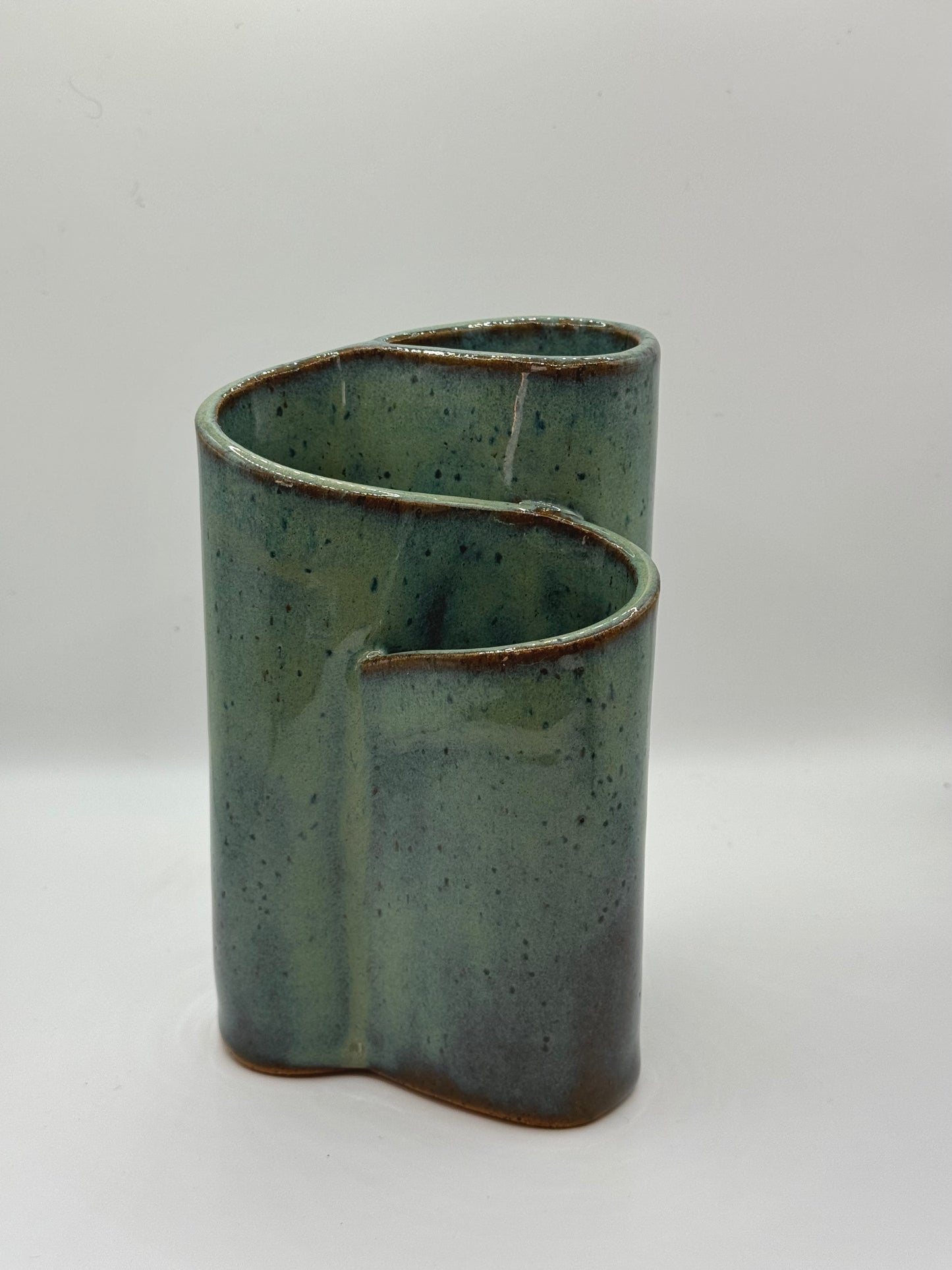 Ribbon Vase (Small, Versatile Sculptural Form)